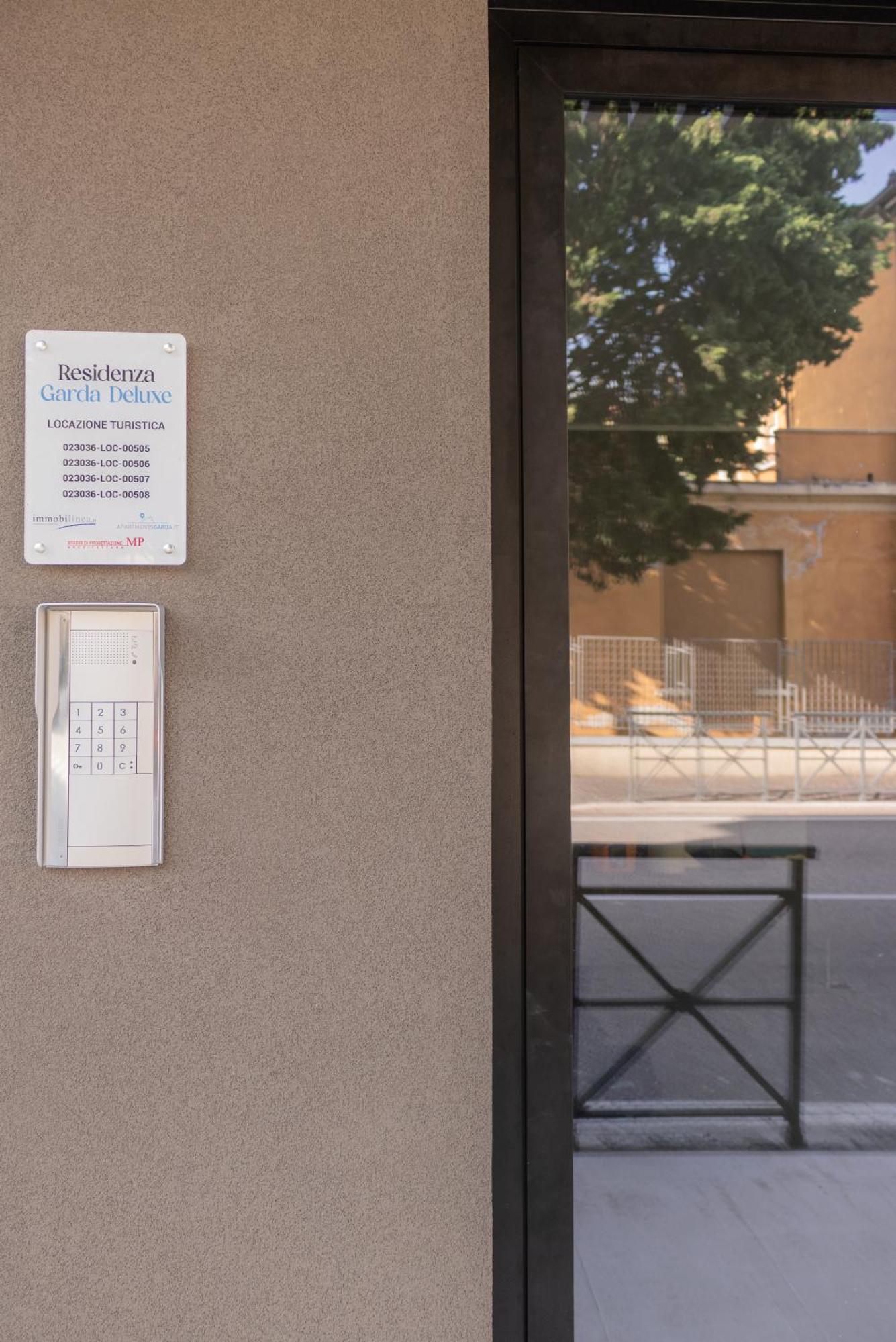 Apartmentsgarda ガルダ エクステリア 写真